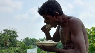 নিম্ন আয়ের মানুষের খাদ্য নিরাপত্তার উপর খাদ্যমূল্য বৃদ্ধির প্রভাব