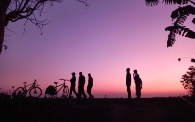 কোন গ্রামে এক সন্ধ্যায়